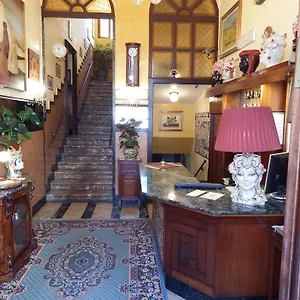 *** Hotel Touring Italia